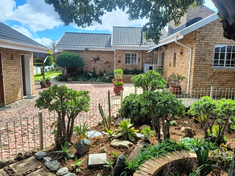 3 Bedroom Property for Sale in Naudeville Free State